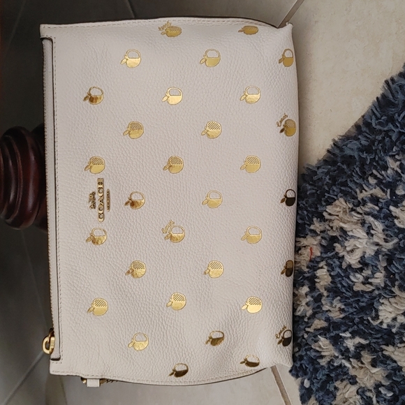 Coach clutch - Picture 2 of 3